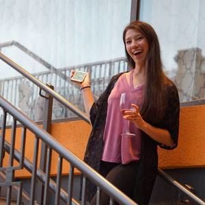 Meet your Posher, Lauren